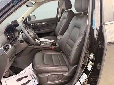 2025 Mazda CX-5, $30080. Photo 6