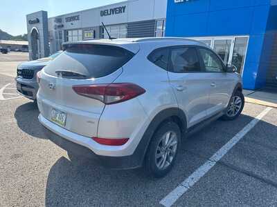 2016 Hyundai Tucson, $10680. Photo 3