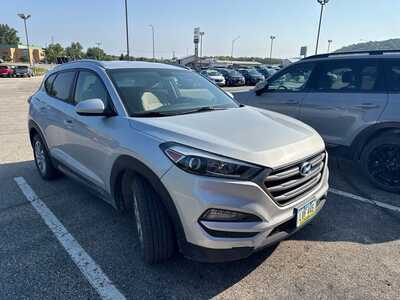 2016 Hyundai Tucson, $10680. Photo 1