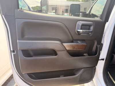 2018 GMC Sierra 3500HD, $22180. Photo 6