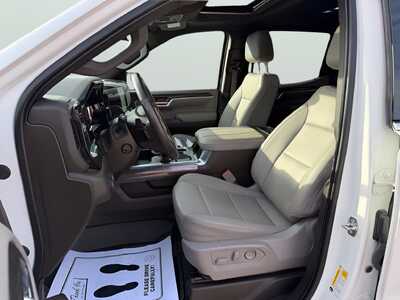 2023 Chevrolet 1500 Crew Cab, $41480. Photo 6