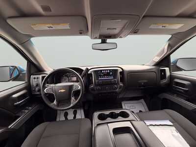 2018 Chevrolet 1500 Crew Cab, $24080. Photo 3