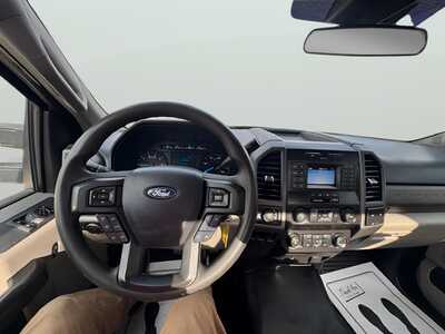 2021 Ford F350 Reg Cab, $38080. Photo 2