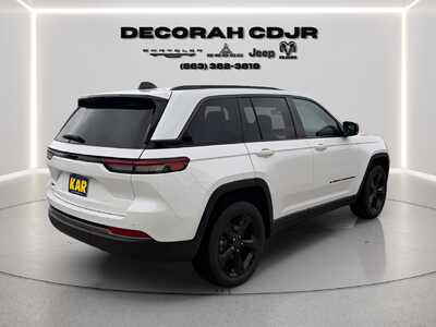 2027 Jeep Grand Cherokee, $50273. Photo 3