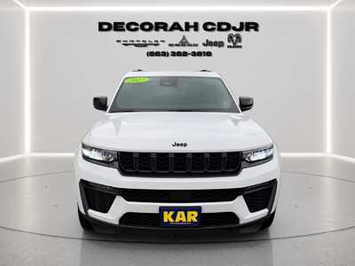 2027 Jeep Grand Cherokee, $50273. Photo 9