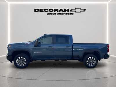 2026 Chevrolet 2500 Crew Cab, $67180. Photo 9