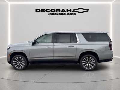 2027 Chevrolet Suburban, $90080. Photo 9