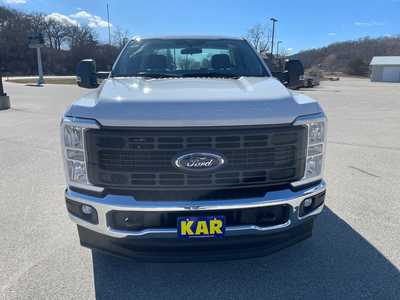2024 Ford F350 Reg Cab, $46890.00. Photo 4