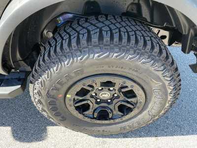 2024 Ford Bronco, $61725.00. Photo 5