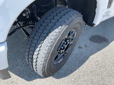 2024 Ford F350 Reg Cab, $52604.00. Photo 8