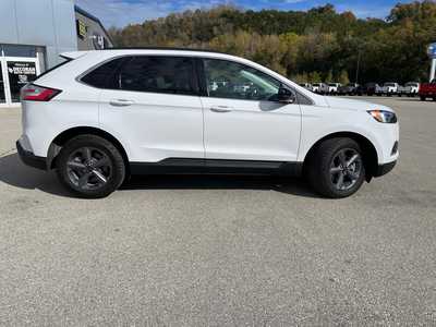 2022 Ford Edge, $24599.00. Photo 5