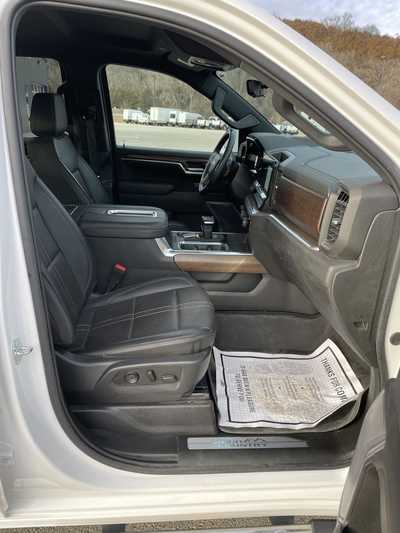 2022 Chevrolet 1500 Crew Cab, $49999.00. Photo 12