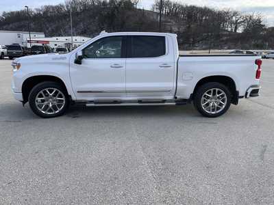 2022 Chevrolet 1500 Crew Cab, $49999.00. Photo 6