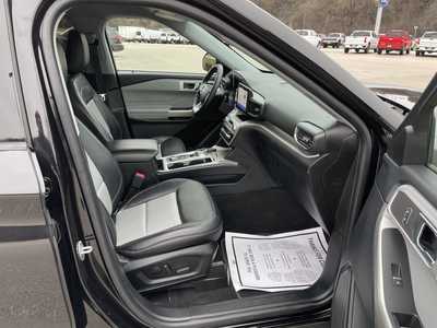 2022 Ford Explorer, $32799.00. Photo 11