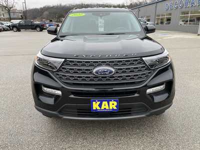 2022 Ford Explorer, $32799.00. Photo 4