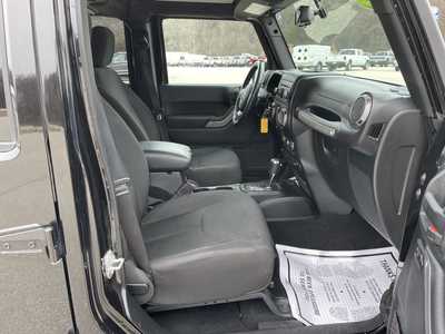 2018 Jeep Wrangler Unlimited, $26000.00. Photo 12