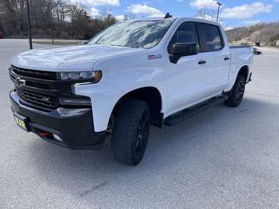 2022 Chevrolet 1500 Crew Cab, $41599.00. Photo 5