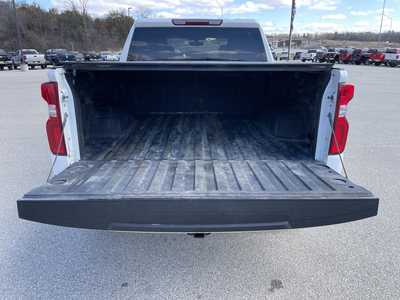 2022 Chevrolet 1500 Crew Cab, $41599.00. Photo 8