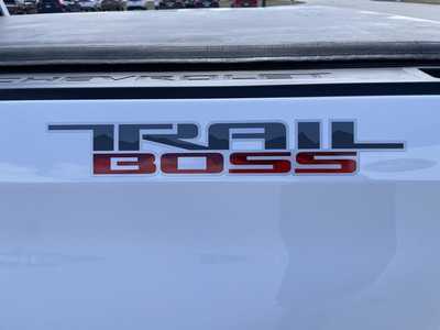 2022 Chevrolet 1500 Crew Cab, $41599.00. Photo 9