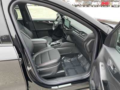 2025 Ford Escape, $32018.00. Photo 11