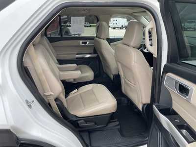 2021 Ford Explorer, $25499.00. Photo 12