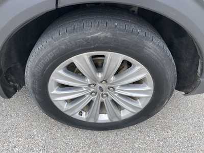 2021 Ford Explorer, $25499.00. Photo 8