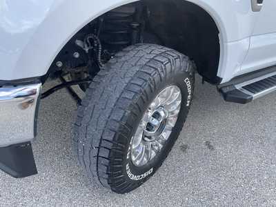 2022 Ford F250 Crew Cab, $38599.00. Photo 10