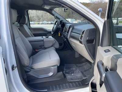 2022 Ford F250 Crew Cab, $38599.00. Photo 12