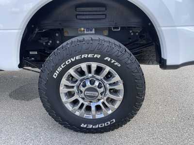 2022 Ford F250 Crew Cab, $38599.00. Photo 9