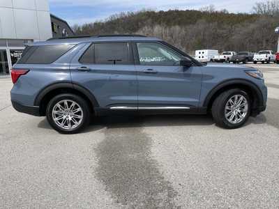 2025 Ford Explorer, $46668.00. Photo 2