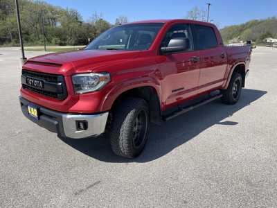 2015 Toyota Tundra Crew Cab, $29500.00. Photo 5
