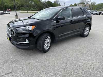 2023 Ford Edge, $24299.00. Photo 5