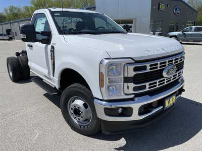 2025 Ford F350 Reg Cab, $68780.60. Photo 2