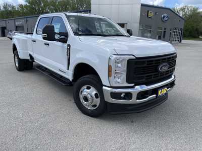 2025 Ford F350 Crew Cab, $69315.72. Photo 3