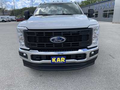 2025 Ford F350 Crew Cab, $69315.72. Photo 4