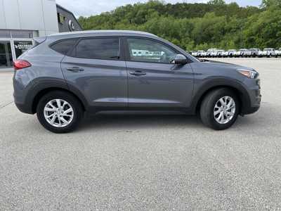 2019 Hyundai Tucson, $16000.00. Photo 2