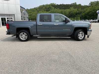 2014 Chevrolet 1500 Crew Cab, $15599.00. Photo 2