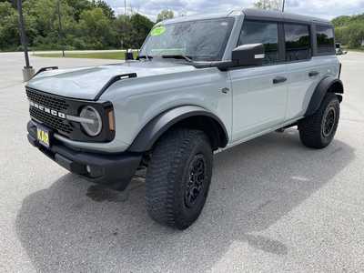 2022 Ford Bronco, $44000.00. Photo 5