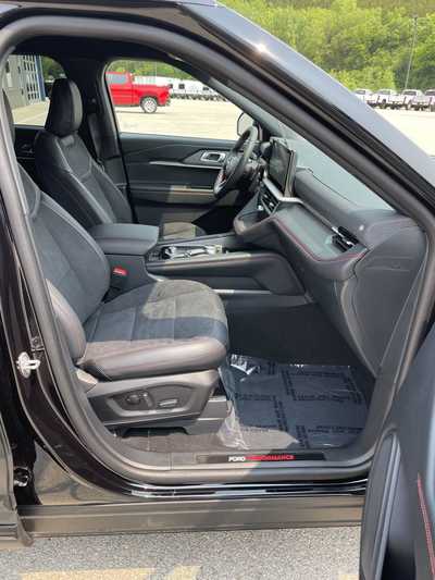 2025 Ford Explorer, $53838.00. Photo 11
