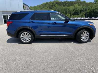 2021 Ford Explorer, $32000.00. Photo 2