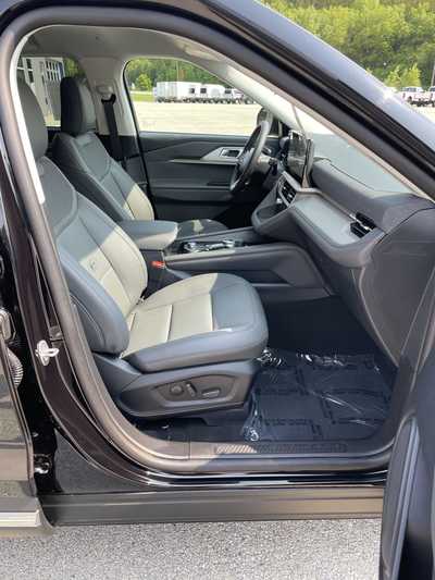 2025 Ford Explorer, $44883.00. Photo 11