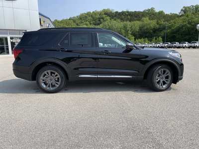 2025 Ford Explorer, $44883.00. Photo 2