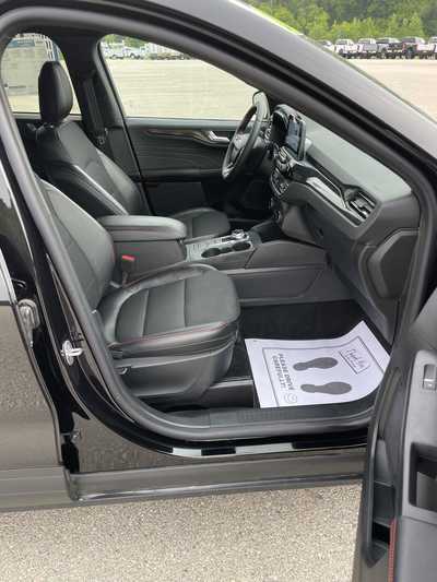 2025 Ford Escape, $33030.00. Photo 11
