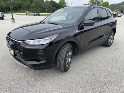 2025 Ford Escape, $33030.00. Photo 5