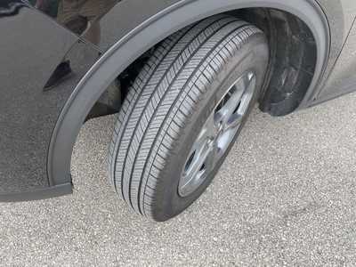 2025 Ford Escape, $33030.00. Photo 9