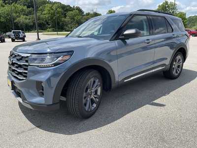 2025 Ford Explorer, $47653.00. Photo 3