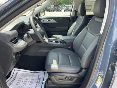 2025 Ford Explorer, $47653.00. Photo 7