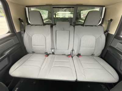 2019 RAM 1500 Crew Cab, $24999.00. Photo 11