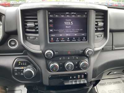 2019 RAM 1500 Crew Cab, $24999.00. Photo 8