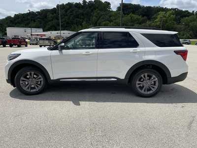 2025 Ford Explorer, $48311.00. Photo 4